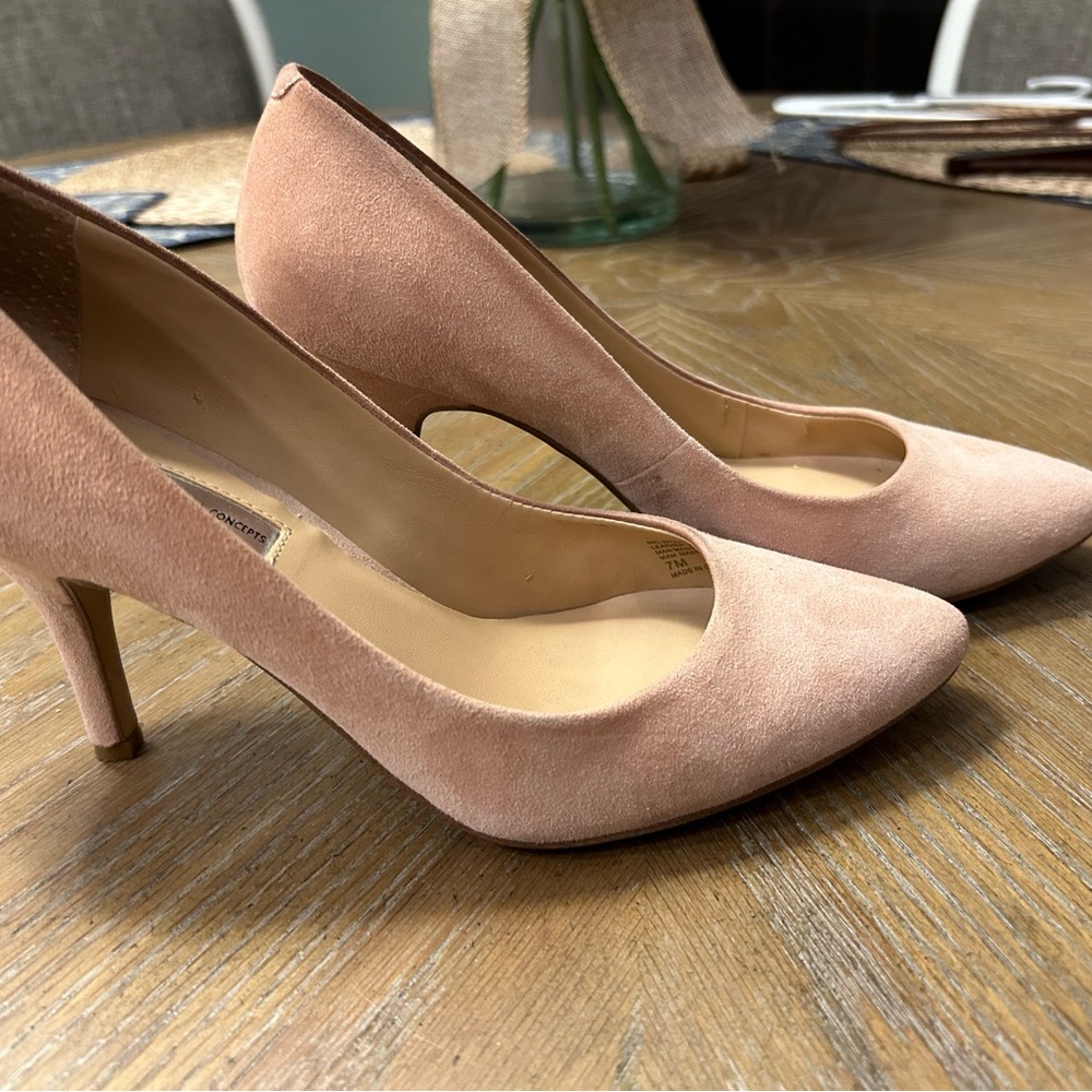 Dusty rose colored pumps.